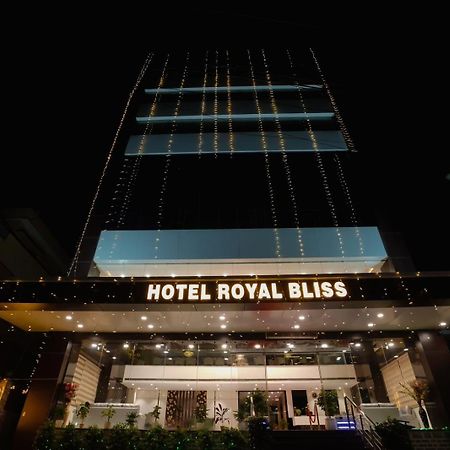 Royal Bliss Hotel Patna  Exterior photo